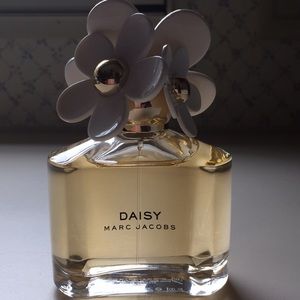Marc Jacobs DAISY